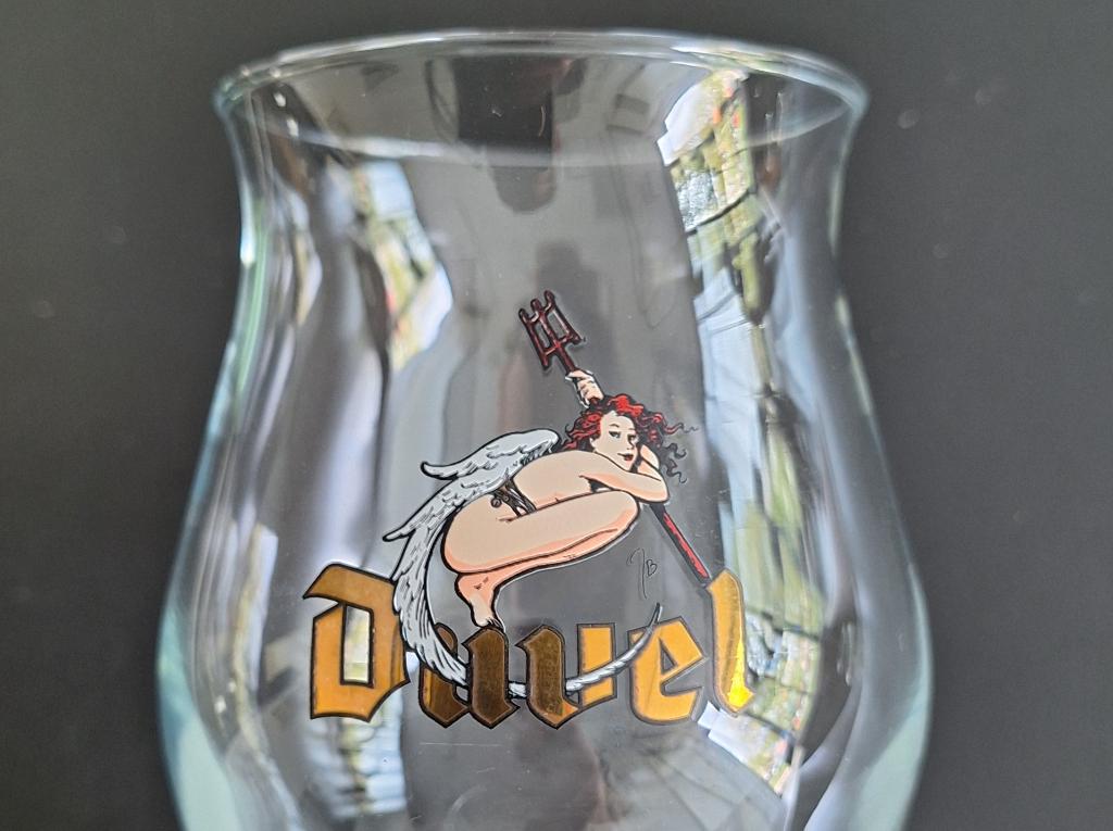 Duvel 2001 jaarglas hop-duvelin engel ontwerp Jan Bosschaert, Ophalen of Verzenden, Zo goed als nieuw, Glas of Glazen, Duvel