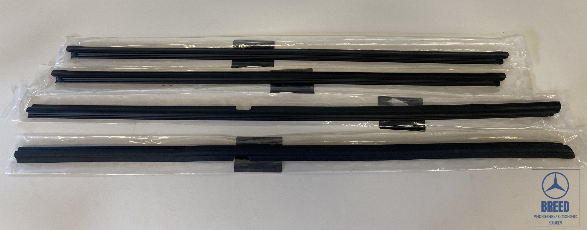 Set van 4 raamsnorren voor Mercedes-Benz W201, Auto-onderdelen, -, Nieuw, Ophalen of Verzenden, -