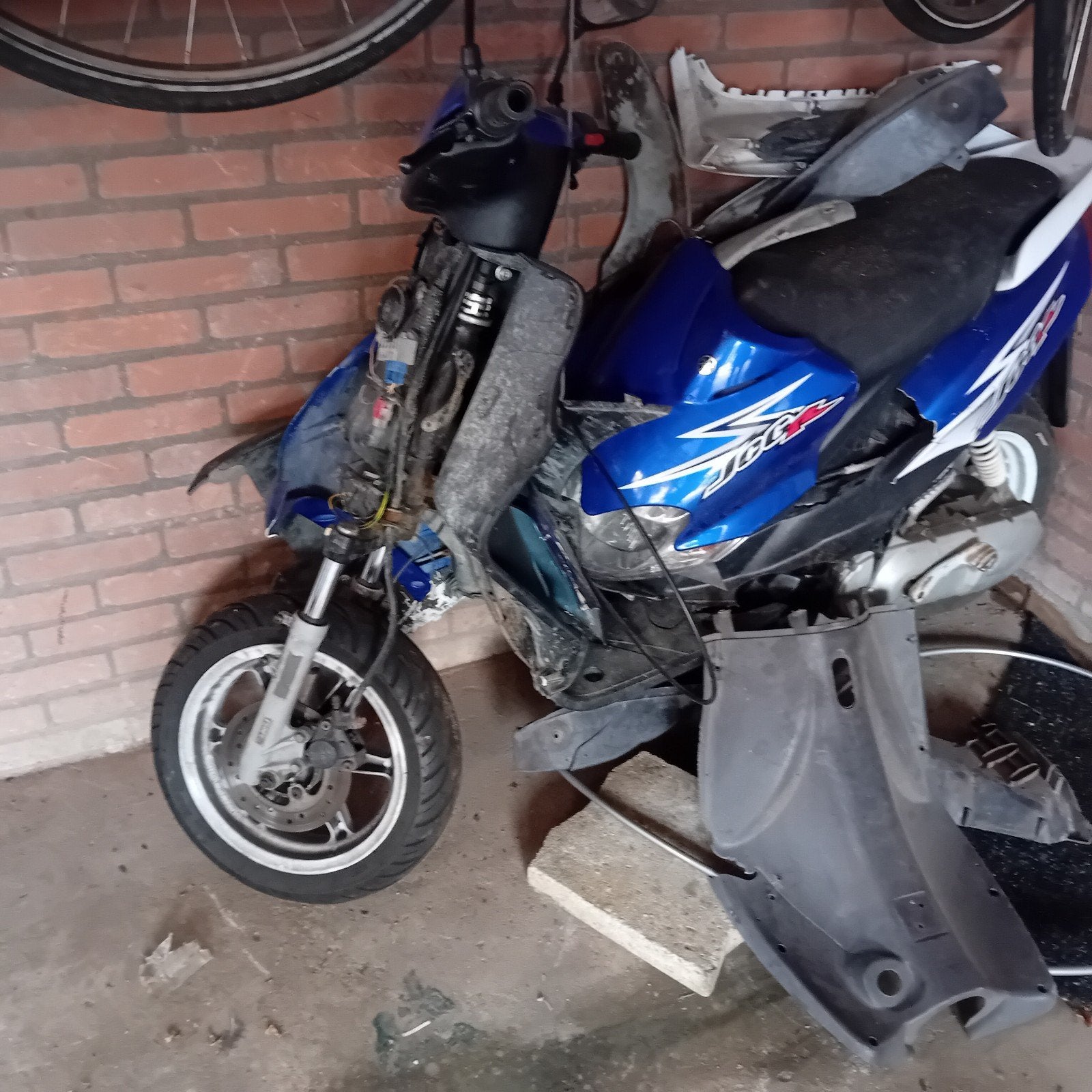 Scooter voor vragen bellen, Fietsen en Brommers, Ophalen of Verzenden, Blok