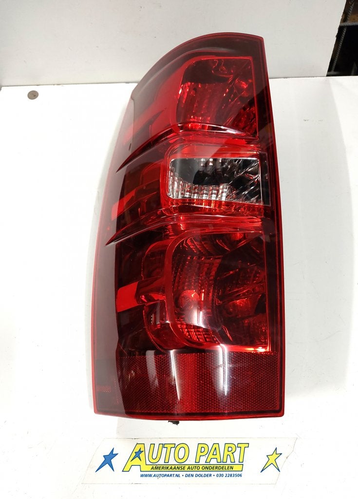 Chevrolet Suburban achterlicht 2007-2014, Auto-onderdelen, Verlichting, Gebruikt, Info@gm.com, Chevrolet, Ophalen of Verzenden