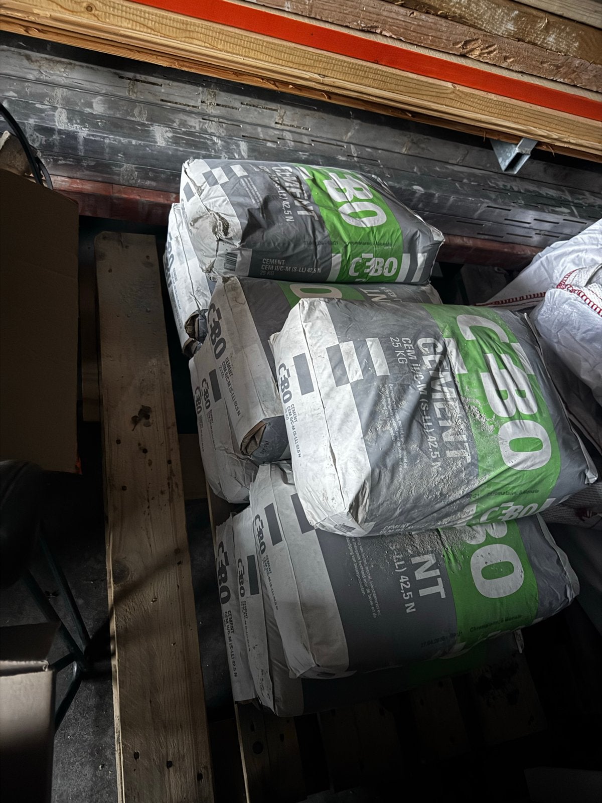 10 zakken Cebo beton cement 42,5N - 25 kg per zak, Ophalen, Nieuw