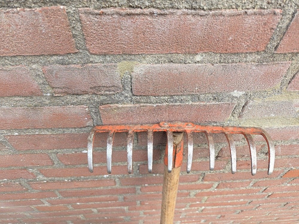 tuin hark rood vintage, Ophalen of Verzenden, 'T Olde Gre-j, Info@toldegrej.nl, Endepoelstraat 20f Didam