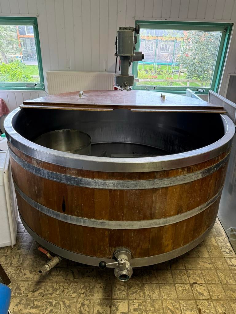 Kaastobbe 1200 liter - Compleet met roerwerk en toebehoren, Hobby en Vrije tijd, Overige Hobby en Vrije tijd, Ophalen, Gebruikt