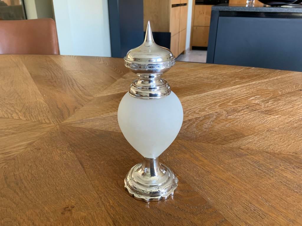 Antiek zilveren bokaal met matglazen buik anno 1853., Ophalen, Zilver
