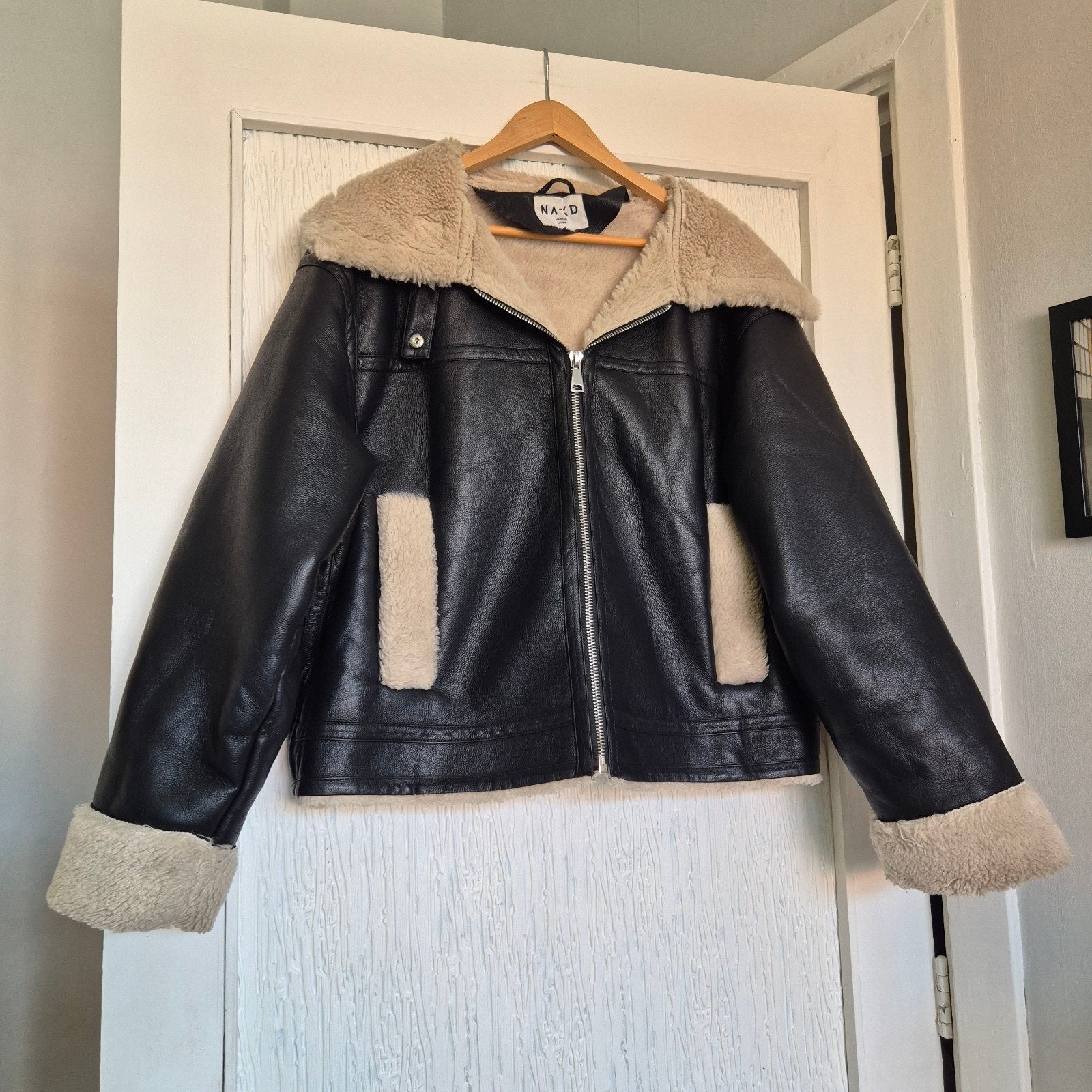 Stoere NA-KD Leren Jas Maat 44 | Zwart Bikerjack, NA-KD, Zwart, Maat 42/44 (L), Ophalen of Verzenden