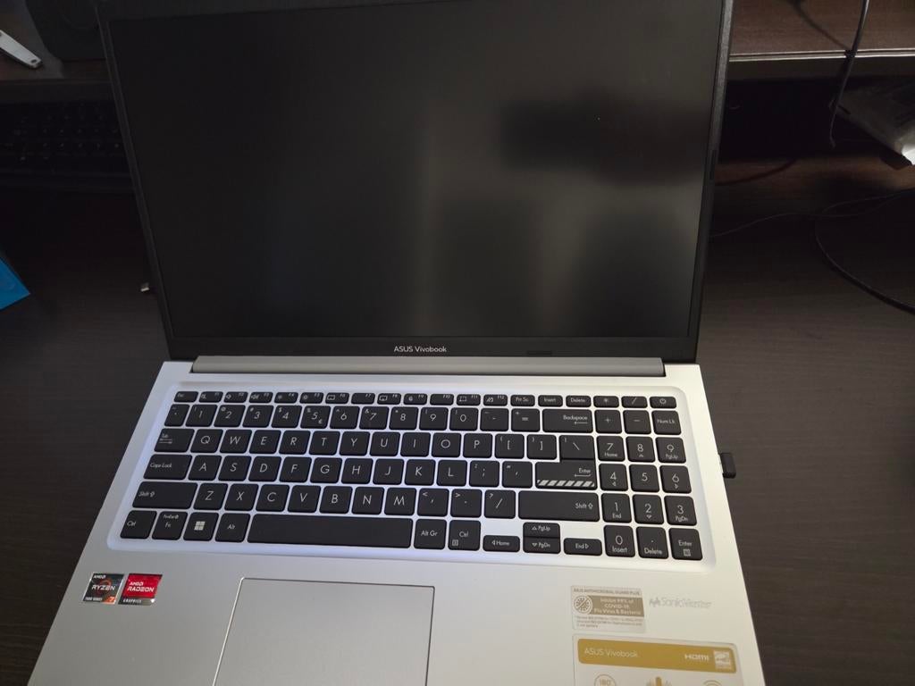Asus vivobook 15, Ophalen, Gebruikt, 2 tot 3 Ghz, AMD Ryzen 7 7730U