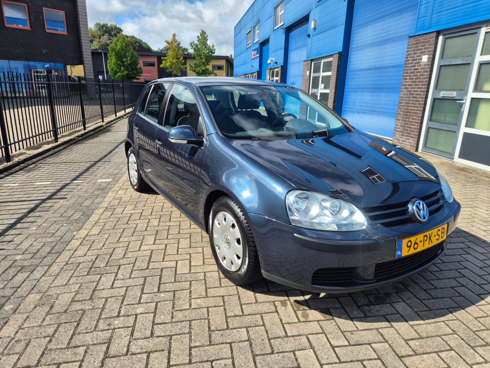 Volkswagen Golf 1.6 16V FSI 85KW 5D 2004 Blauw Airco 1e eig!, Voorwielaandrijving, 4 cilinders, Blauw, 620 kg