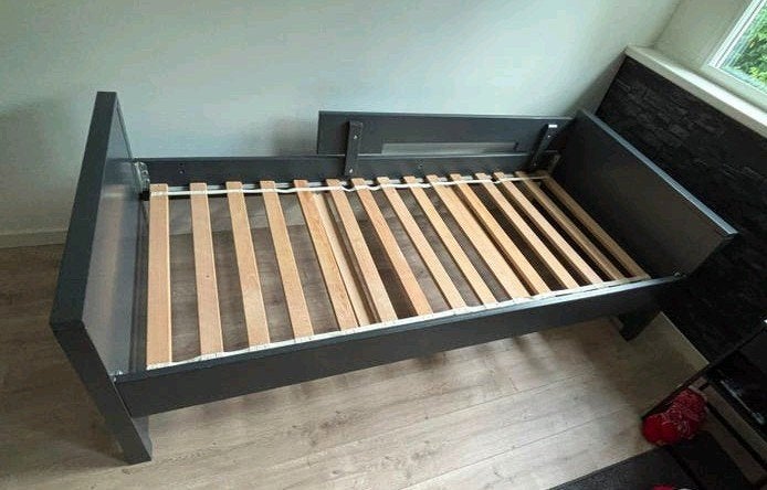 Bed bopita Jonne 90x200 cm antraciet, Ophalen, Gebruikt, 90 cm, 200 cm
