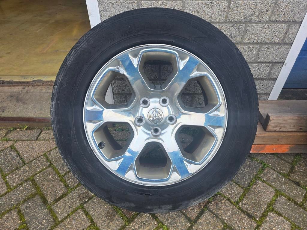 Dodge Ram 1500 Laramie 20 inch chrome velgen met banden, Auto-onderdelen, Banden en Velgen, Gebruikt, Banden en Velgen, Ophalen of Verzenden
