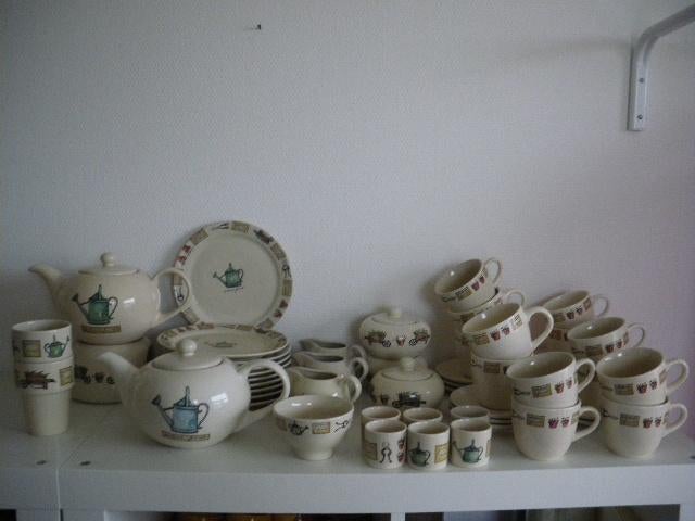Jet Gardener Friends servies, Ophalen of Verzenden, Zo goed als nieuw, Bord(en), Wedgwood