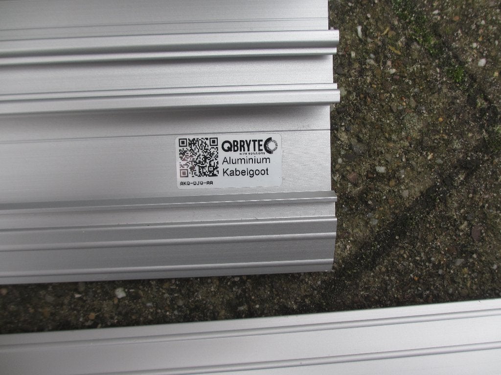 Aluminium vloergoot/ kabelgoot met deksel 3m lang Q-Bryte, Ophalen, Zo goed als nieuw, Overige merken, Overige typen