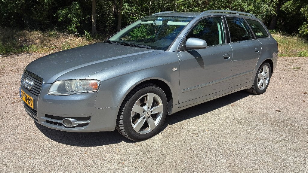 Audi A4 2.0 Tfsi Avant 147KW AUT 2006 Grijs, Auto's, Audi, Zwart, 4 cilinders, 1984 cc, A4