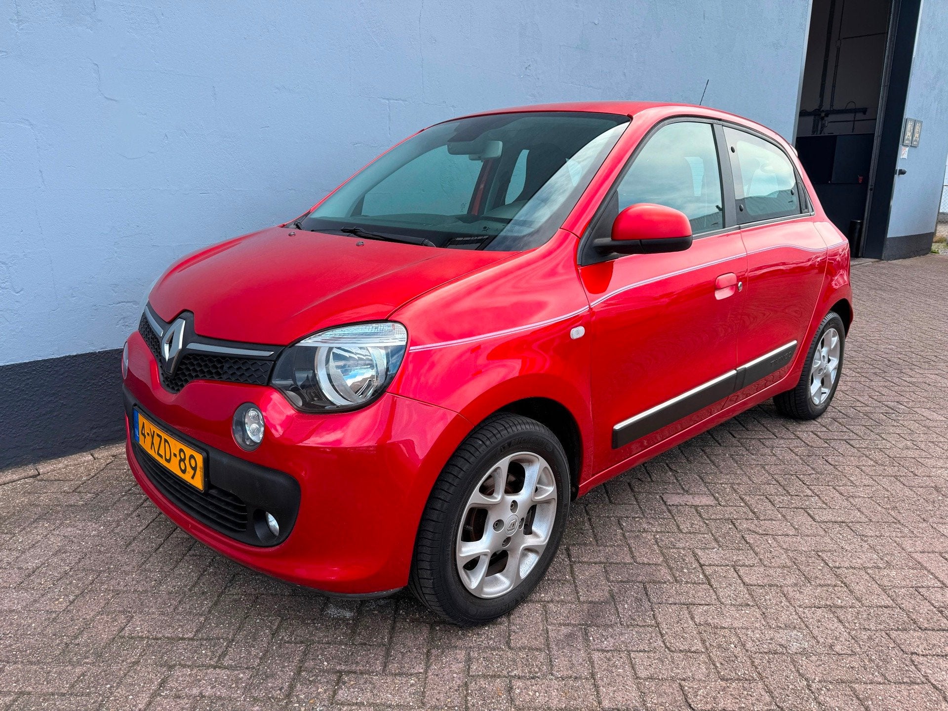 Renault Twingo 1.0 SCe Dynamique 5-Deurs - LMV, Auto's, Gebruikt, Euro 6, 840 kg, 4 stoelen