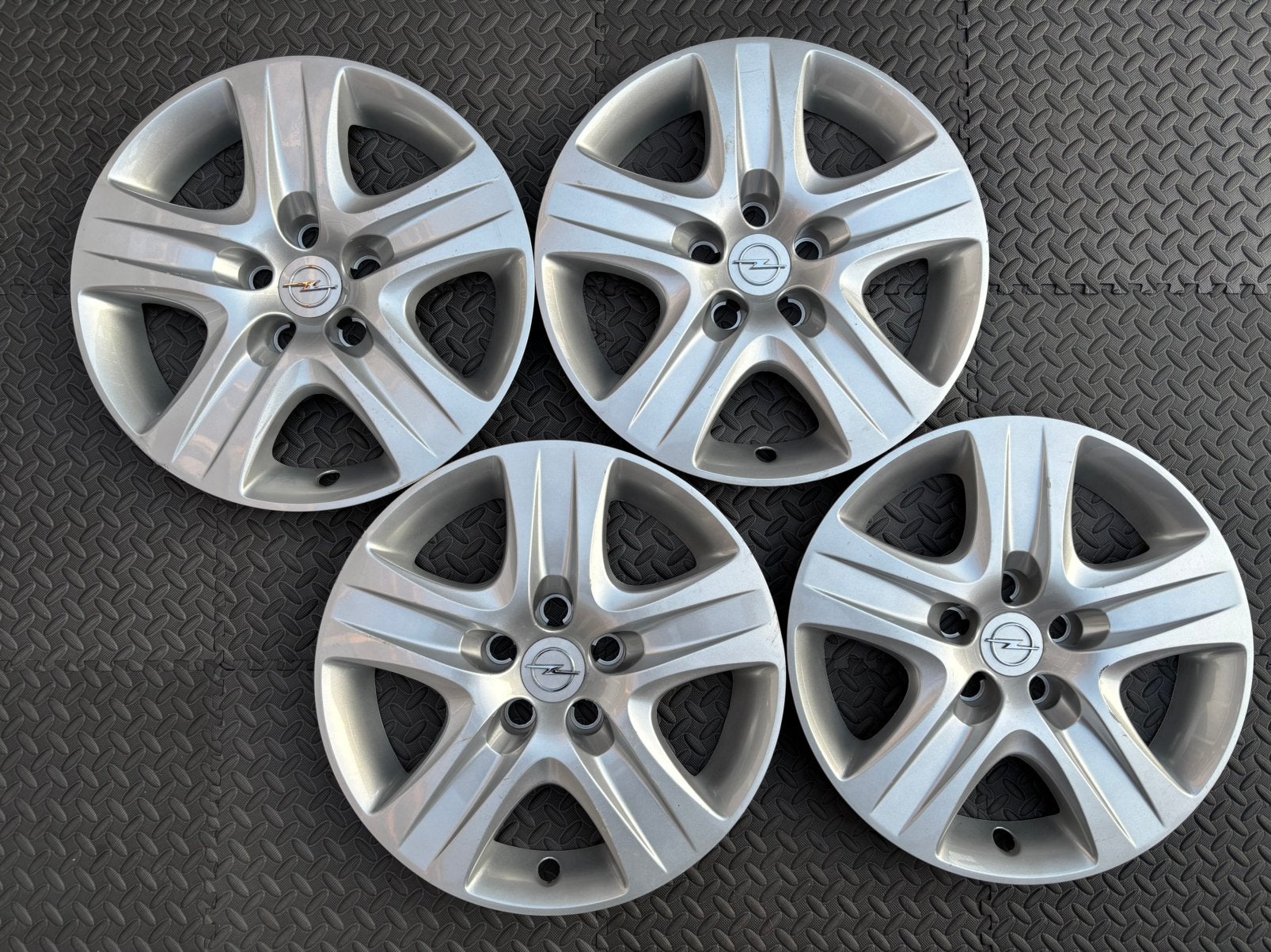 Set orig Opel Astra, Zafira en Vectra wieldoppen 16 inch, Auto diversen, Wieldoppen, Ophalen of Verzenden, Gebruikt