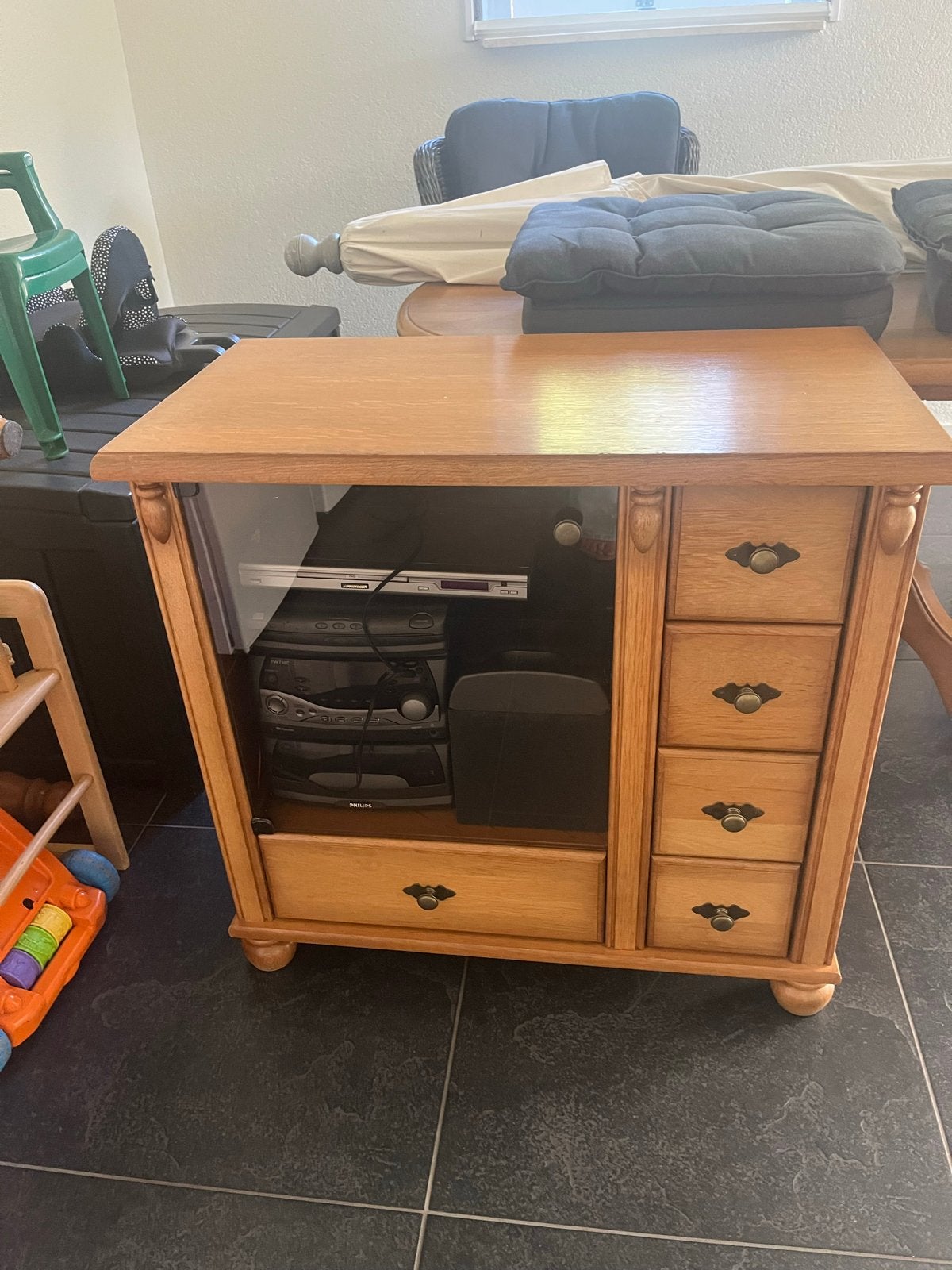 Houten CD/DVD-kast met lades en glazen deur, Ophalen
