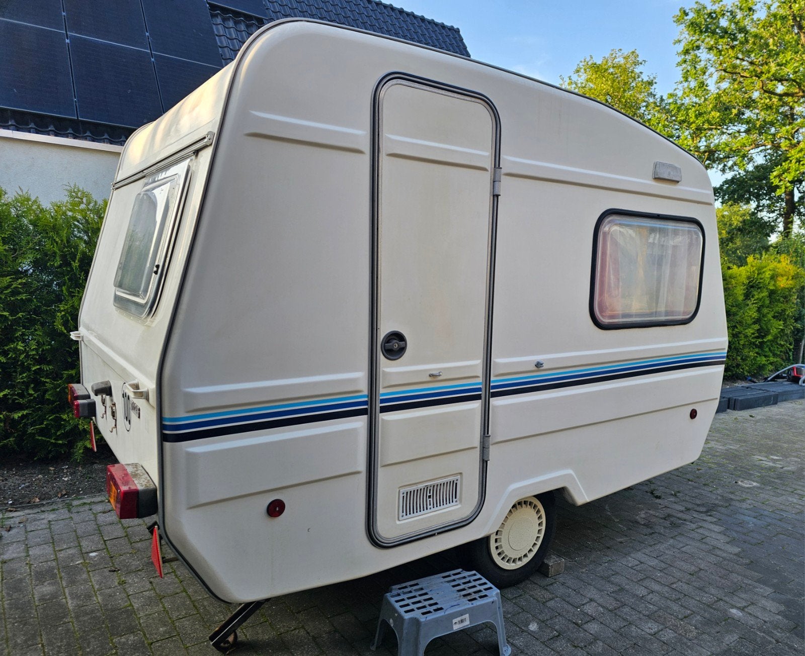 Predom N126 Caravan - Compact en compleet, Tot en met 2, Koelkast, Predom, Tot 4 meter