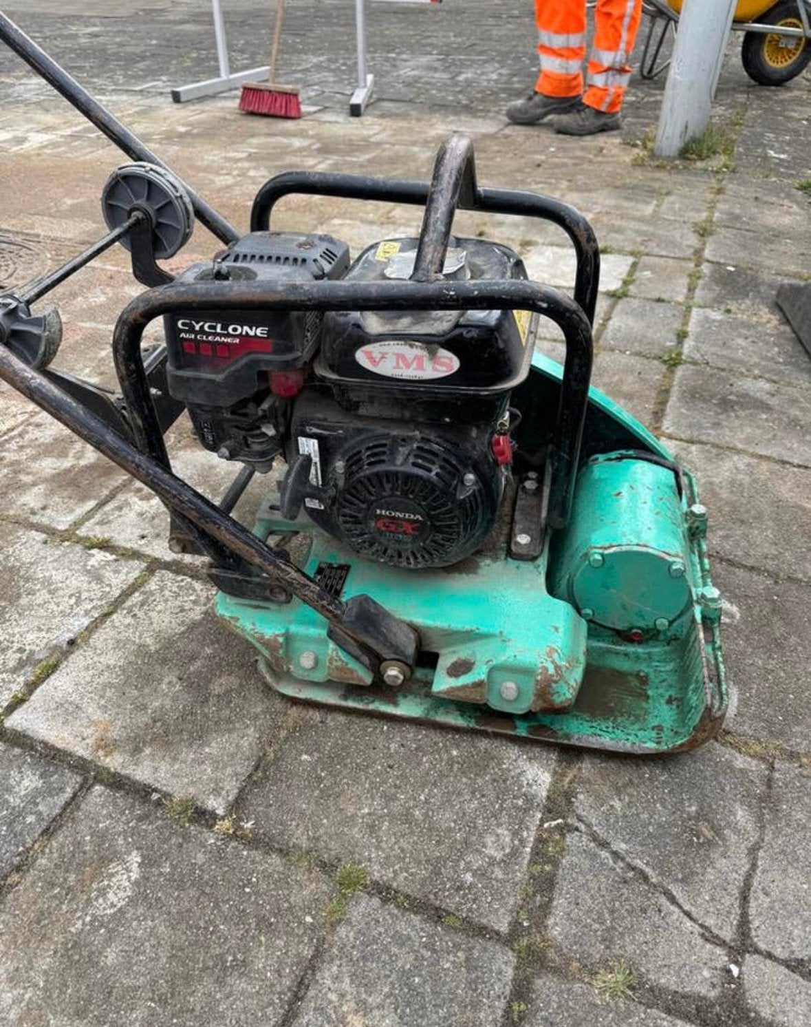 Trilplaat Mikasa MVC-T90H, Doe-het-zelf en Verbouw, Gereedschap | Overige machines, Gebruikt, Ophalen