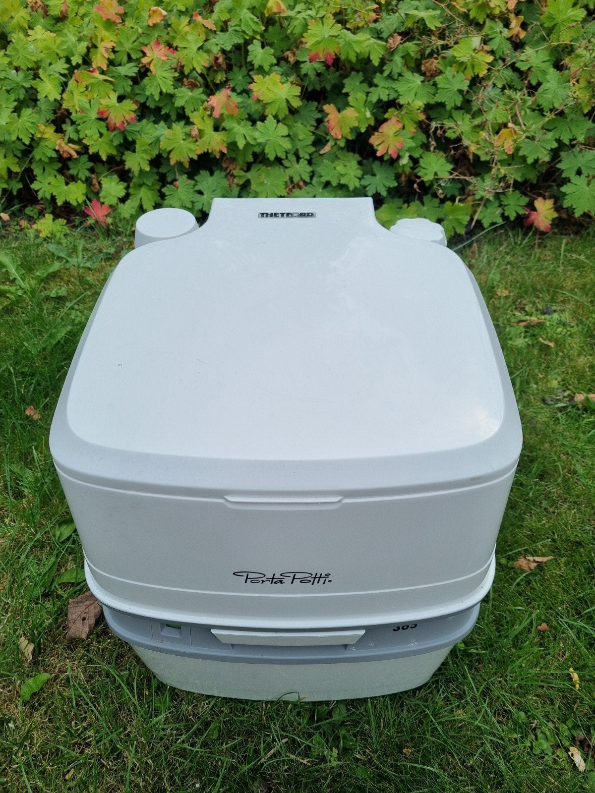 Thetford Porta Potti 365 draagbaar toilet, Ophalen