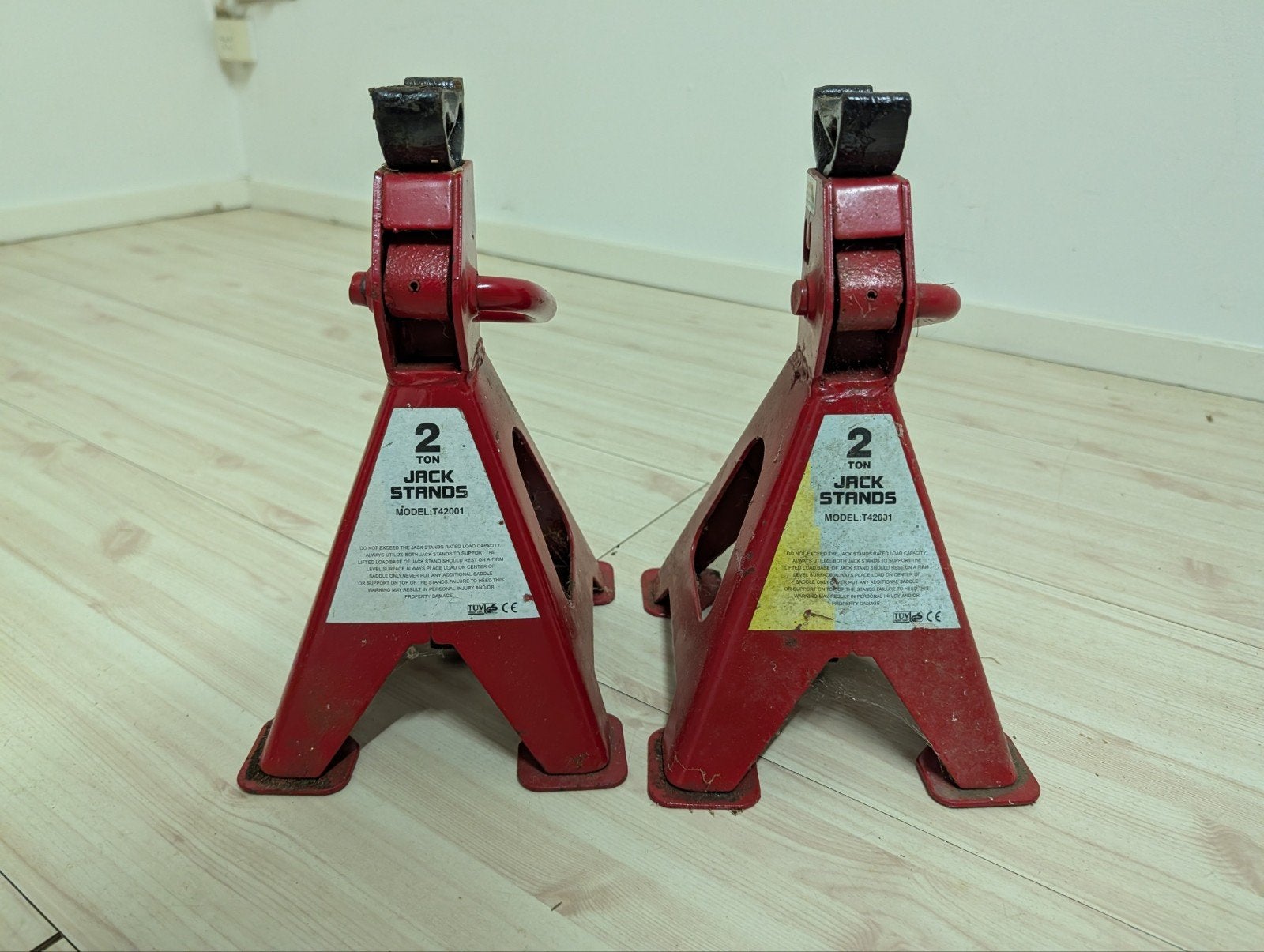 2 Ton Jack Stands - Kriksteunen (ideaal onder de caravan), Ophalen of Verzenden, Zo goed als nieuw, Manueel, Garagekrik