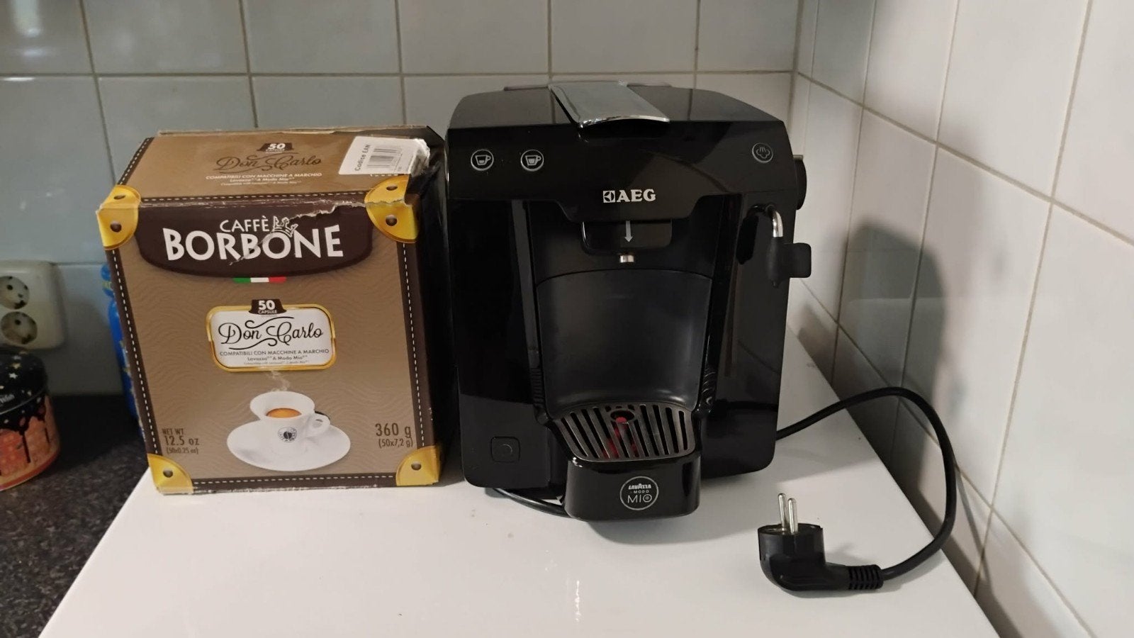 Dit AEG Lavazza A Modo Mio koffiezetapparaat, Witgoed en Apparatuur, Koffiezetapparaten, Gebruikt, Espresso apparaat, 10 kopjes of meer