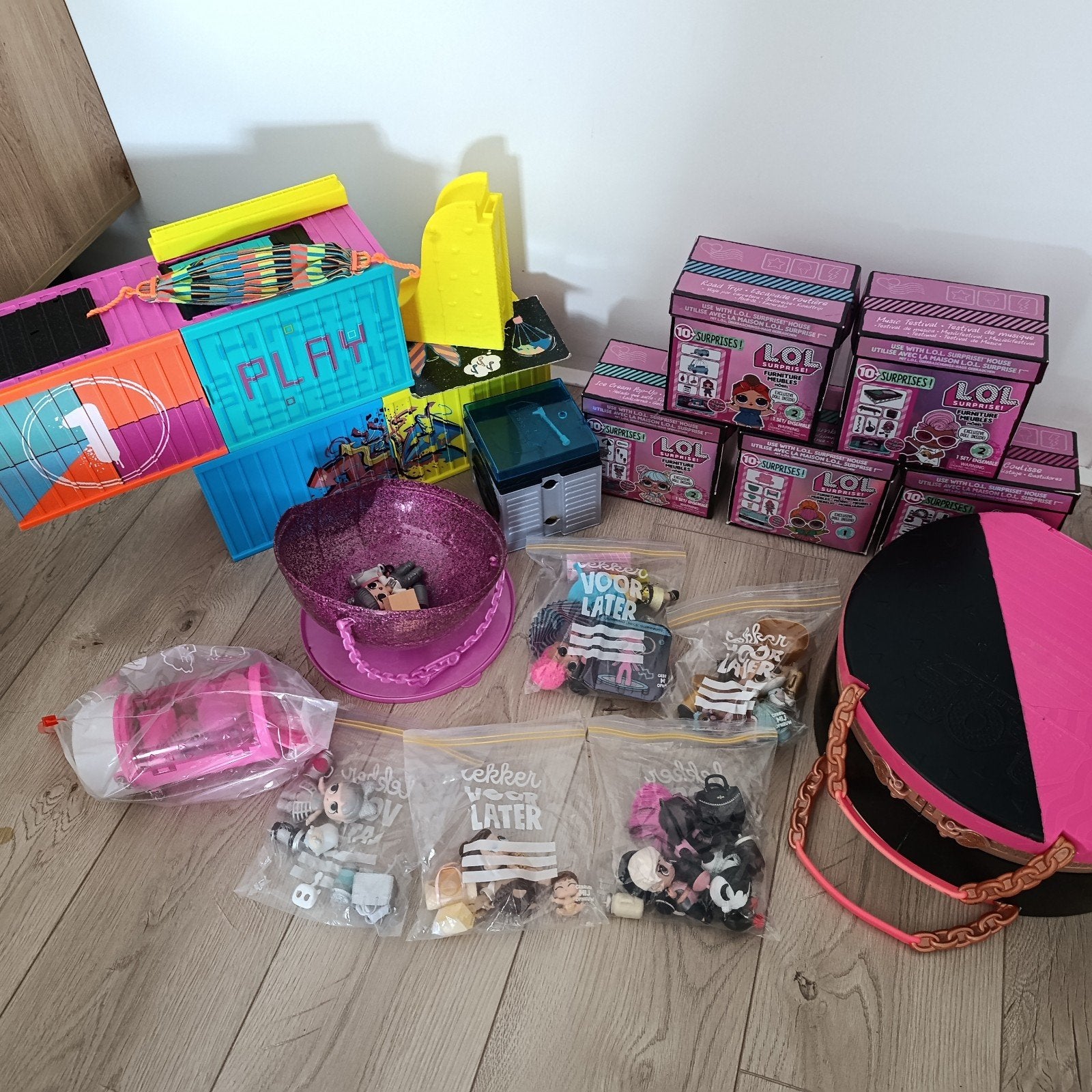 Grote set LOL Surprise poppetjes, clubhuis en beautysalon, Ophalen of Verzenden, Zo goed als nieuw, Overige typen