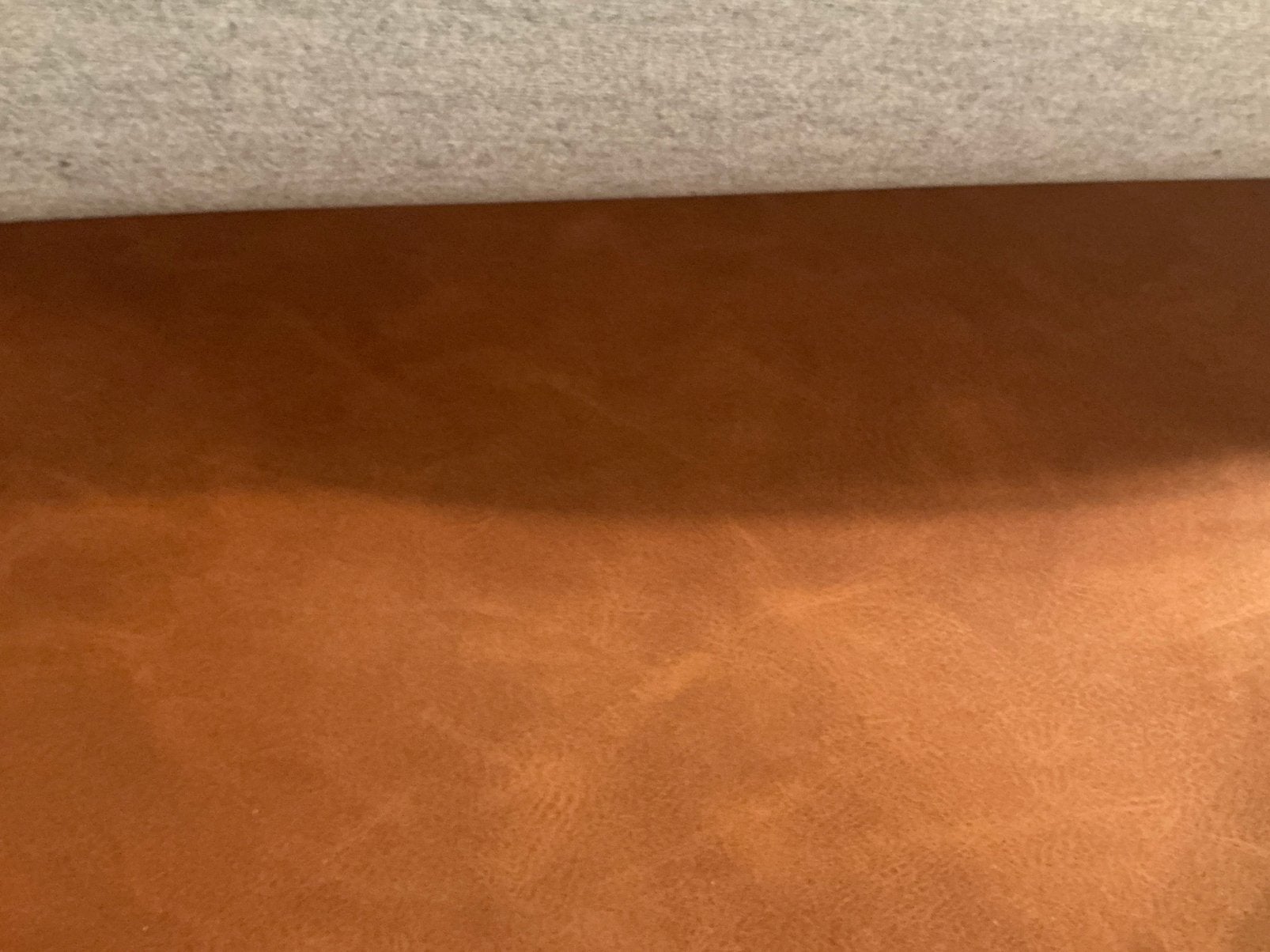 Kunstleer bruin nieuw van rol 1meter40 breed € 10 per meter, Bruin, 120 cm of meer, Leer of Kunstleer, Ophalen of Verzenden