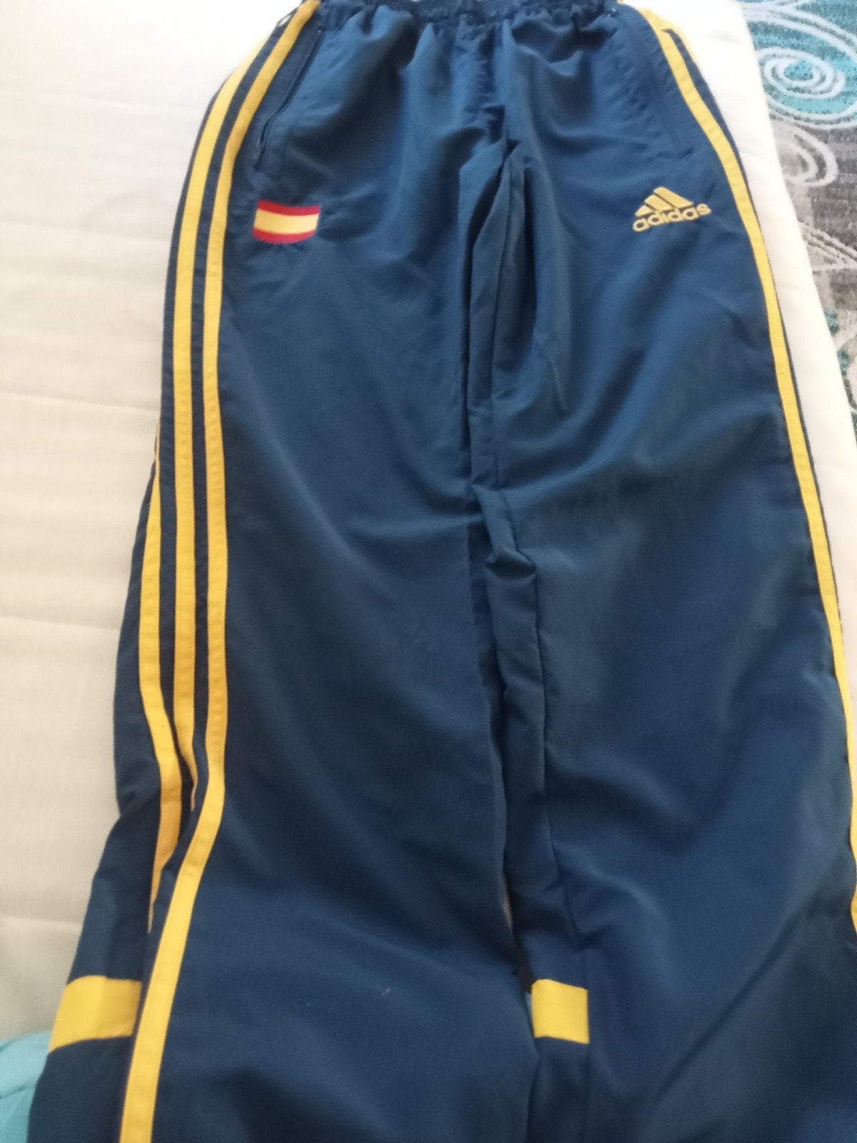 Adidas Spanje trainingsbroek - Blauw/Geel (Maat L), Maat 52/54 (L), Blauw, Ophalen of Verzenden, Adidas