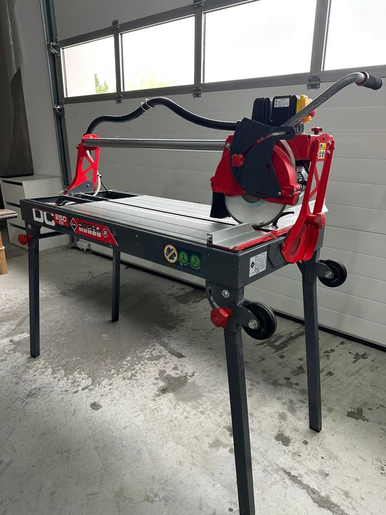 Rubi DC250/850 tegelzaag, waterzaag, Doe-het-zelf en Verbouw, Ophalen, 70 mm of meer, Overige typen, Zo goed als nieuw
