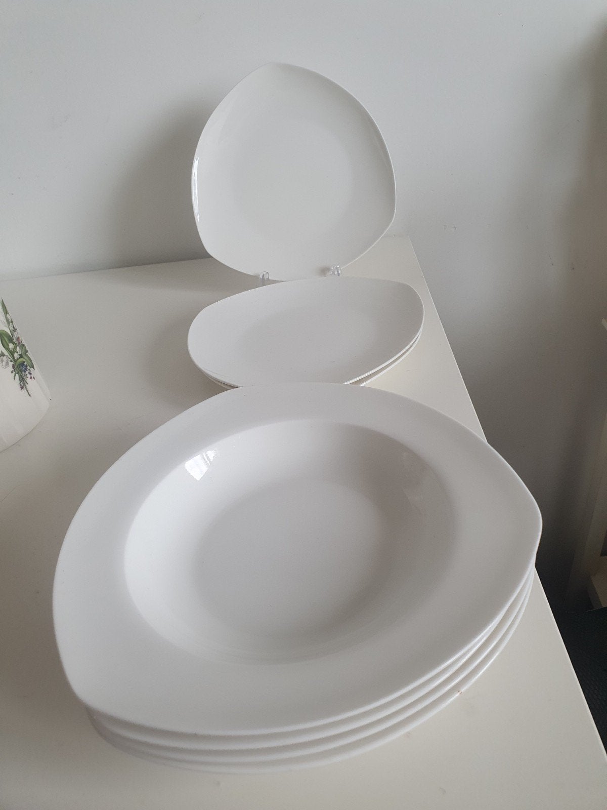 InterMezzo porselein, 7 stuk. Nieuw., Huis en Inrichting, Nieuw, Ophalen of Verzenden, Bord(en), Overige stijlen
