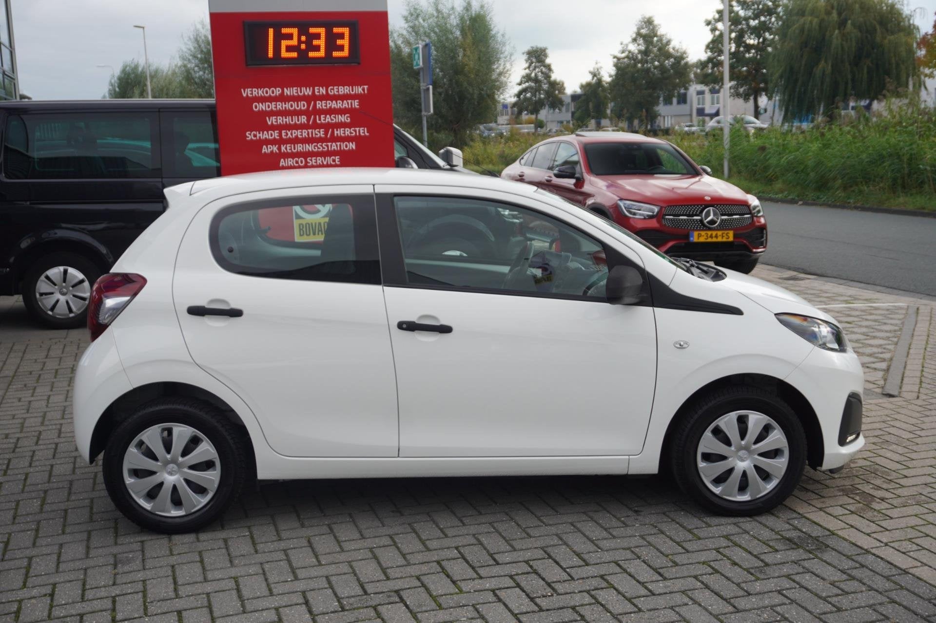 Peugeot 108 1.0 e-VTi Access / Radio / NAP, Voorwielaandrijving, Stof, Gebruikt, 4 stoelen