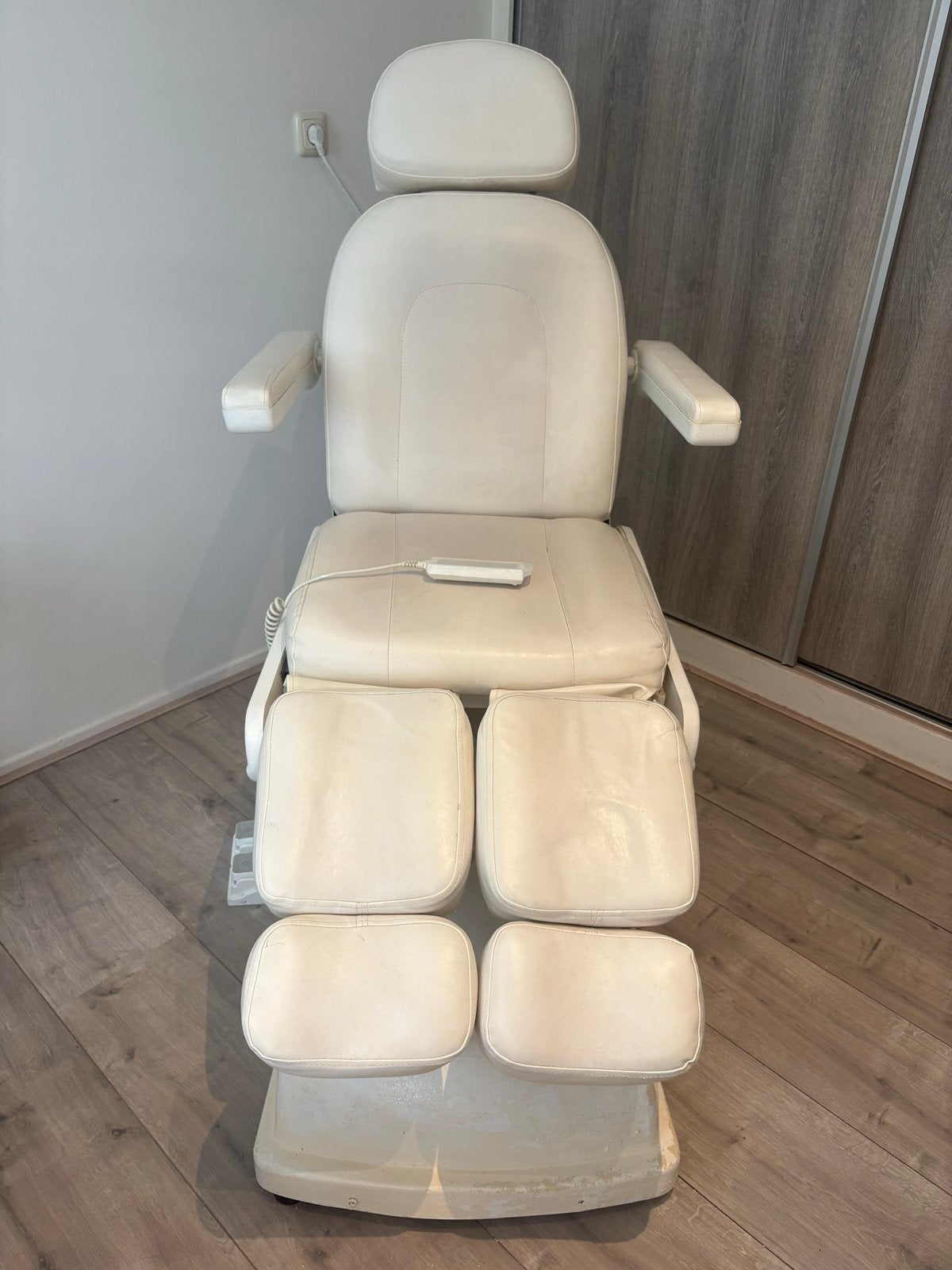 Elektrische Behandelstoel 4-motor | Salon - Pedicure, Witgoed en Apparatuur, Ophalen, Gebruikt, Overige typen