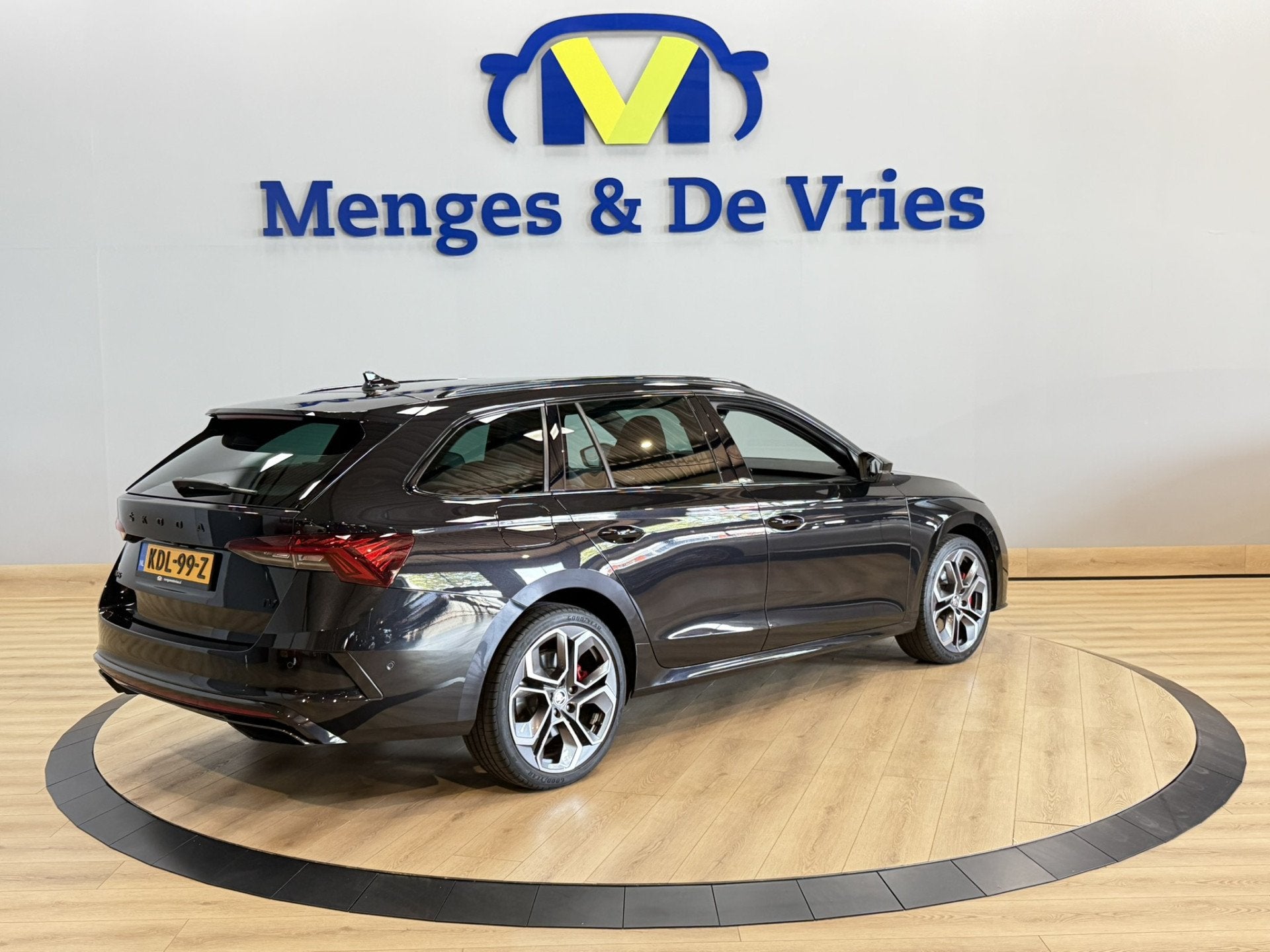 Skoda Octavia Combi 1.4 TSI RS iV PHEV Business Airco ECC |, Auto's, Skoda, 12 maanden, Gebruikt, Zwart, 245 pk