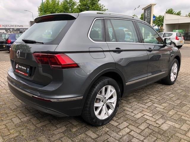 Volkswagen Tiguan 2.0 TSI 4Motion Highline, Massage,ACC,HUD, Auto's, Volkswagen, 12 maanden, Gebruikt, Euro 6, 4 cilinders