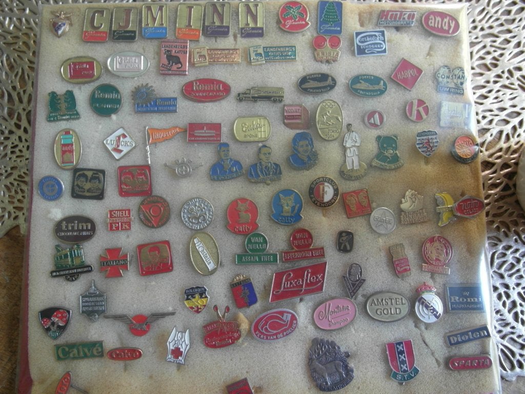 collectie speldjes pins wb motief voetbal, Verzamelen, Speldjes, Pins en Buttons, Ophalen, Zo goed als nieuw, Sport