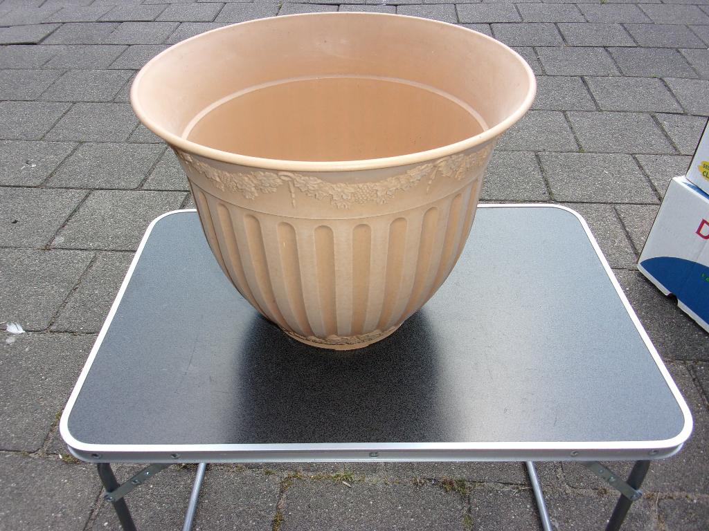 bloempot, Tuin en Terras, Kunststof, Rond, Ophalen of Verzenden, Zo goed als nieuw