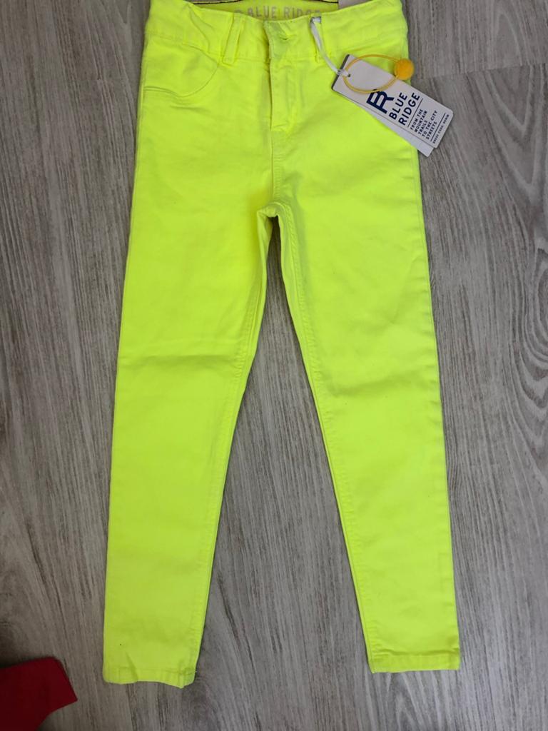 Nieuw geel broek merk WE maat 134, Ophalen of Verzenden, Nieuw, Meisje, Broek