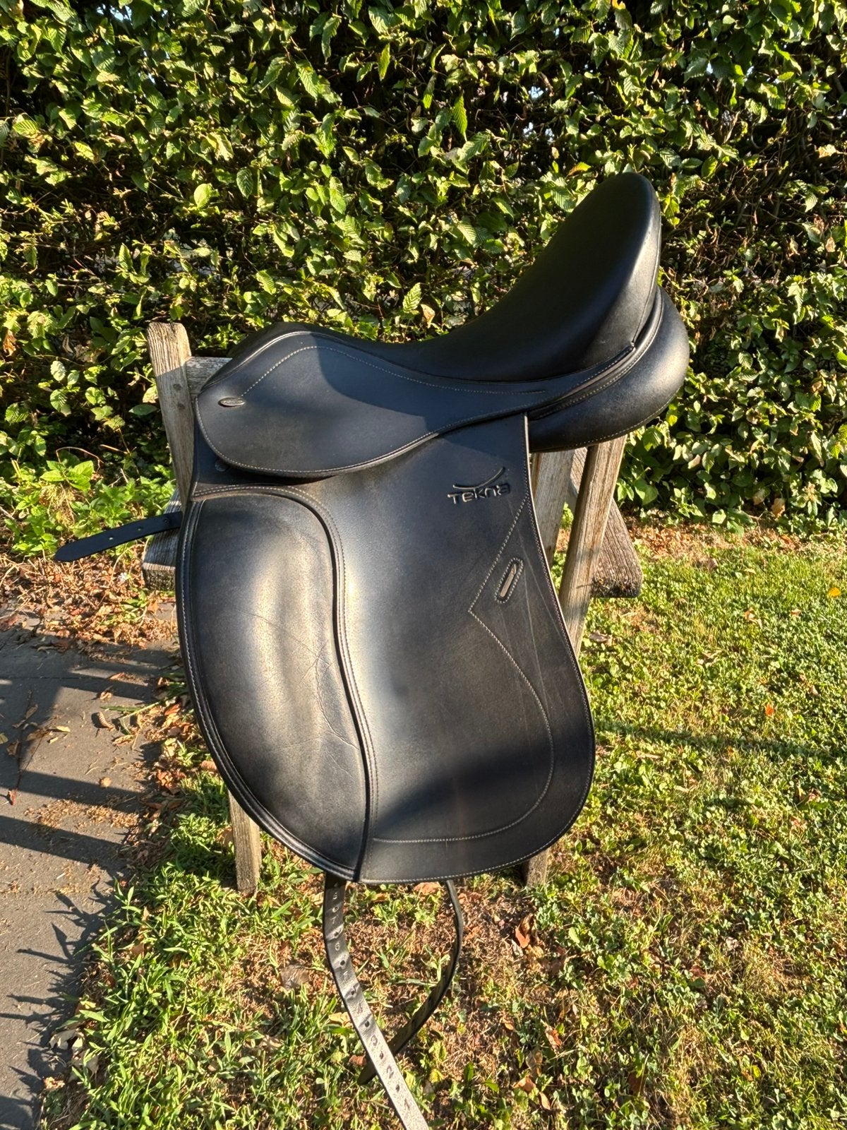 Tekna Zadel 17,5”, L (17.5 inch), Gebruikt, Dressuur, Tekna