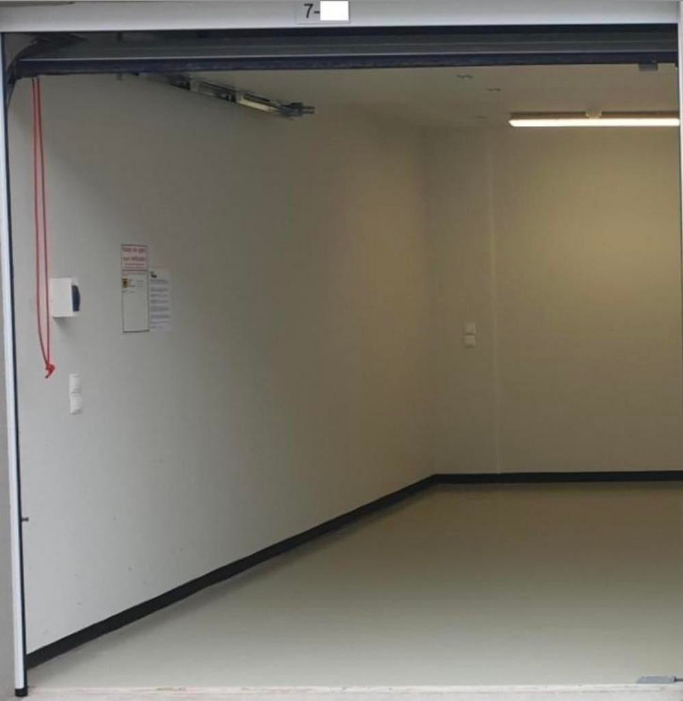TE HUUR – OPSLAG 18 m² | GARAGEPARK HEINENOORD
