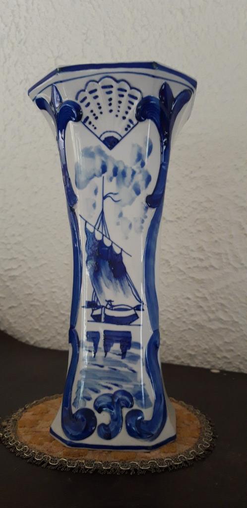 2 st. Vazen, 100 jr. Hoog 25 cm, Ophalen of Verzenden