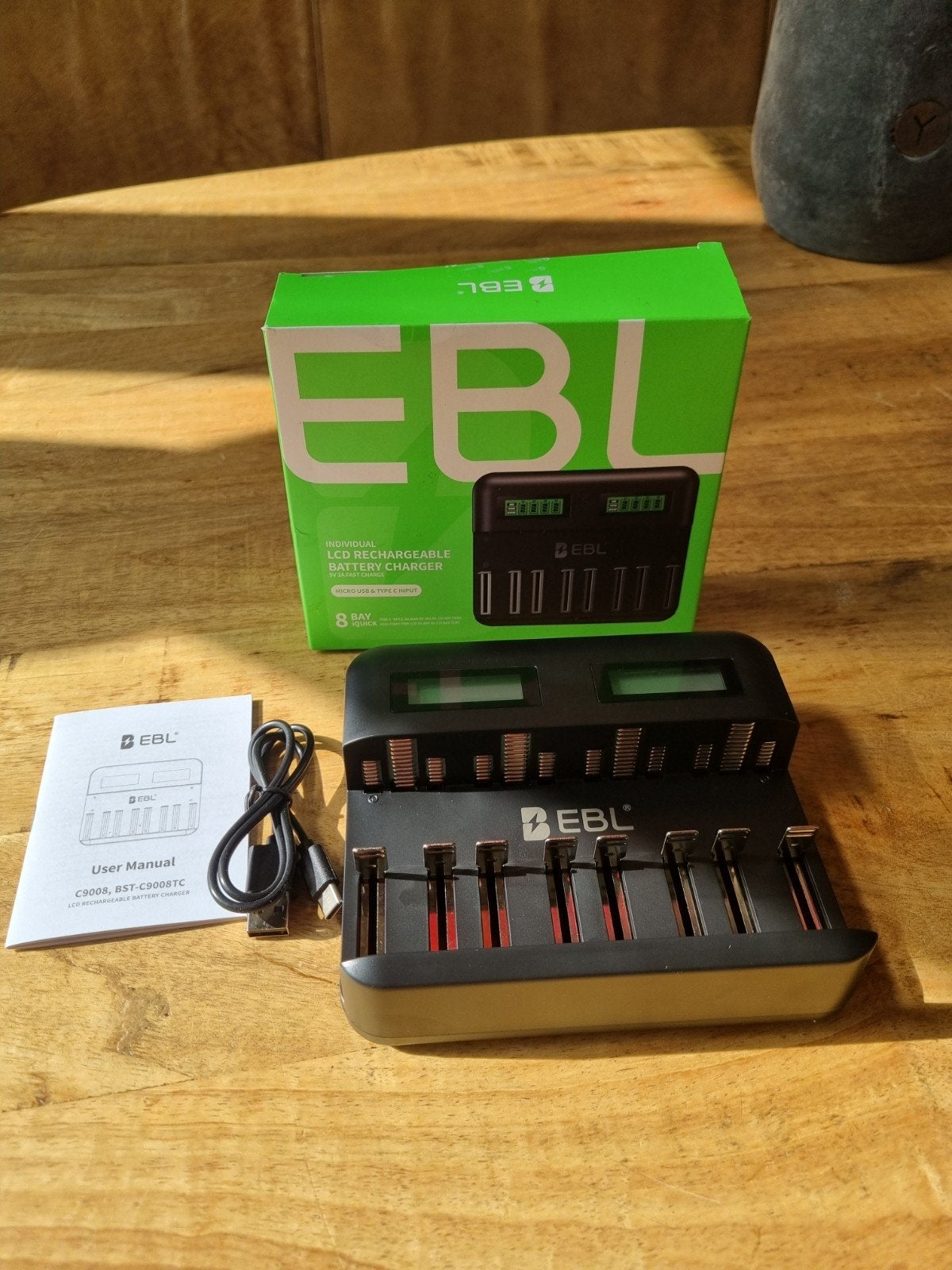EBL lcd rechargeable batery charger, Ophalen of Verzenden
