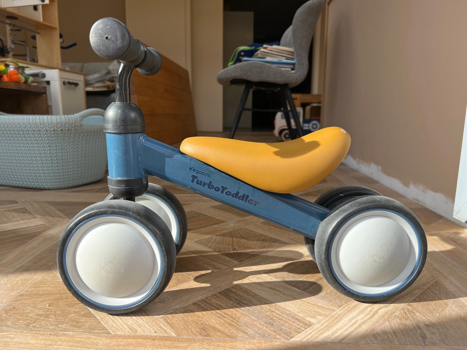 Lifegoods TurboToddler Loopfiets 1 Jaar Marineblauw, Ophalen of Verzenden, Zo goed als nieuw, Loopfiets