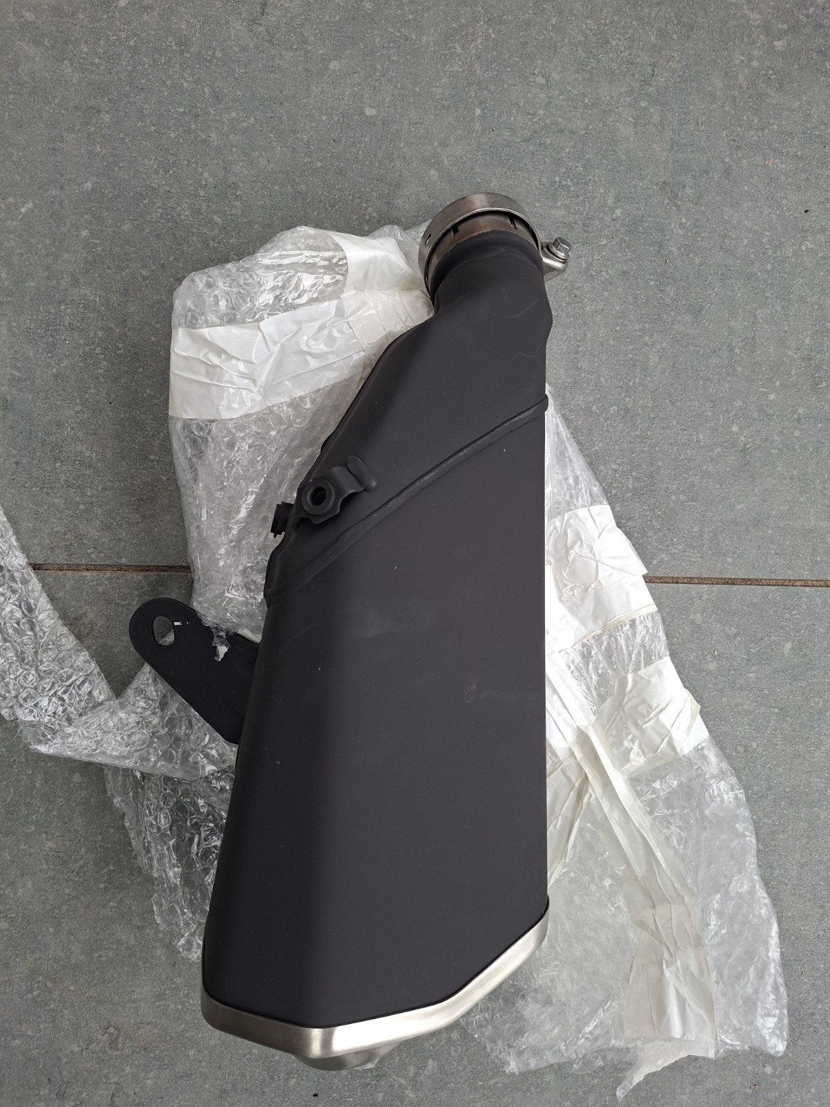 Nieuwe originele uitlaat Kawasaki Z900 2025, Ophalen of Verzenden