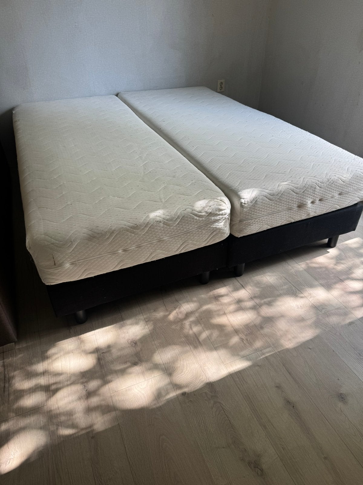 Boxspring 200x220 gratis, Huis en Inrichting, Ophalen, Zo goed als nieuw, Tweepersoons