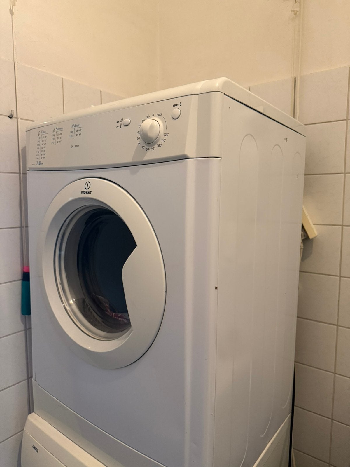 Fijne indesit droger, Ophalen, 6 tot 8 kg, Luchtafvoer, Zo goed als nieuw