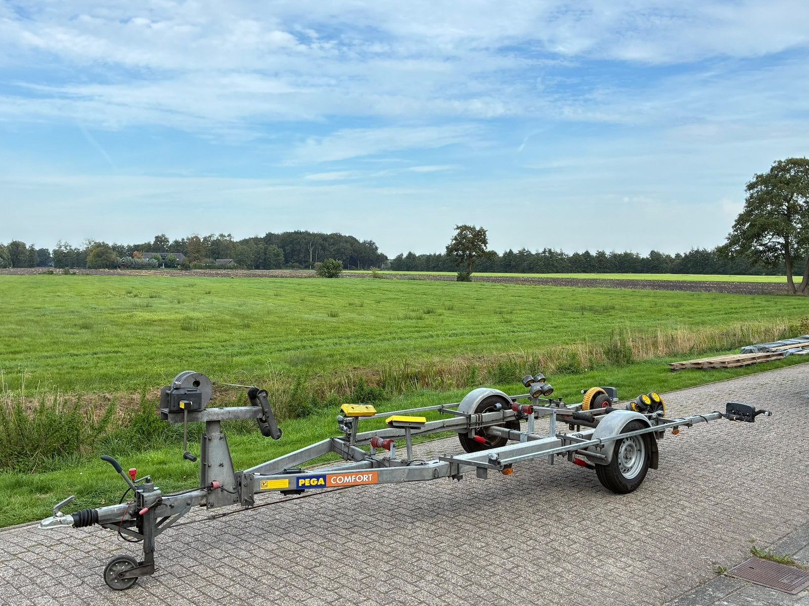 Pega SH1350-600 | Waterdichte verlichting | Kantelbaar, Ophalen, Minder dan 1500 kg, Minder dan 6 meter, Zo goed als nieuw