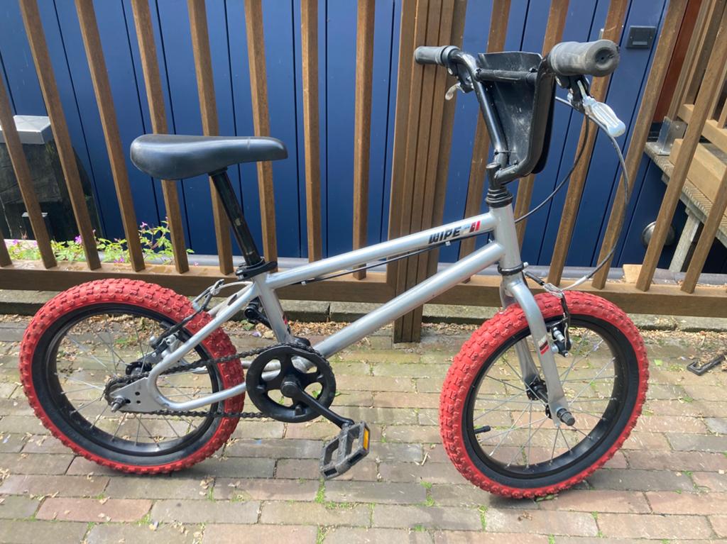 BTWIN BMX VOOR KINDEREN 16" WIPE 500 GRIJS 5-7 JAAR, Fietsen en Brommers, Ophalen, Staal, Velgrem, V-brakes