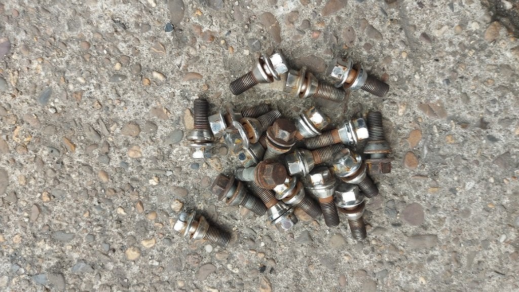 Setje wielbouten LM velgen Volvo V70 uit 2004, Ophalen of Verzenden