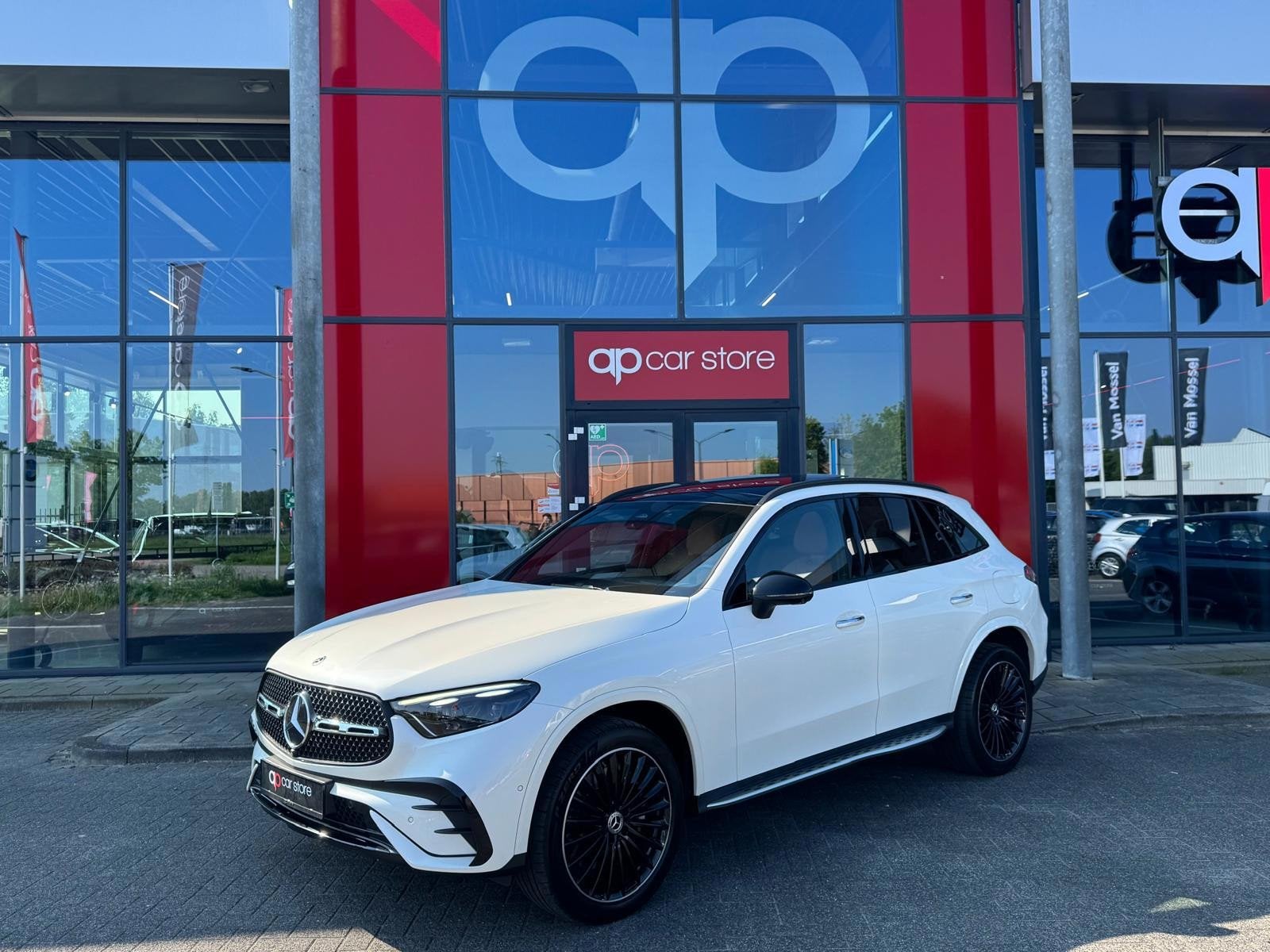 Mercedes-Benz GLC-klasse 400e 4MATIC AMG Line /Pano Full spe, Auto's, Automaat, Gebruikt, Wit, Automatische klimaatregeling