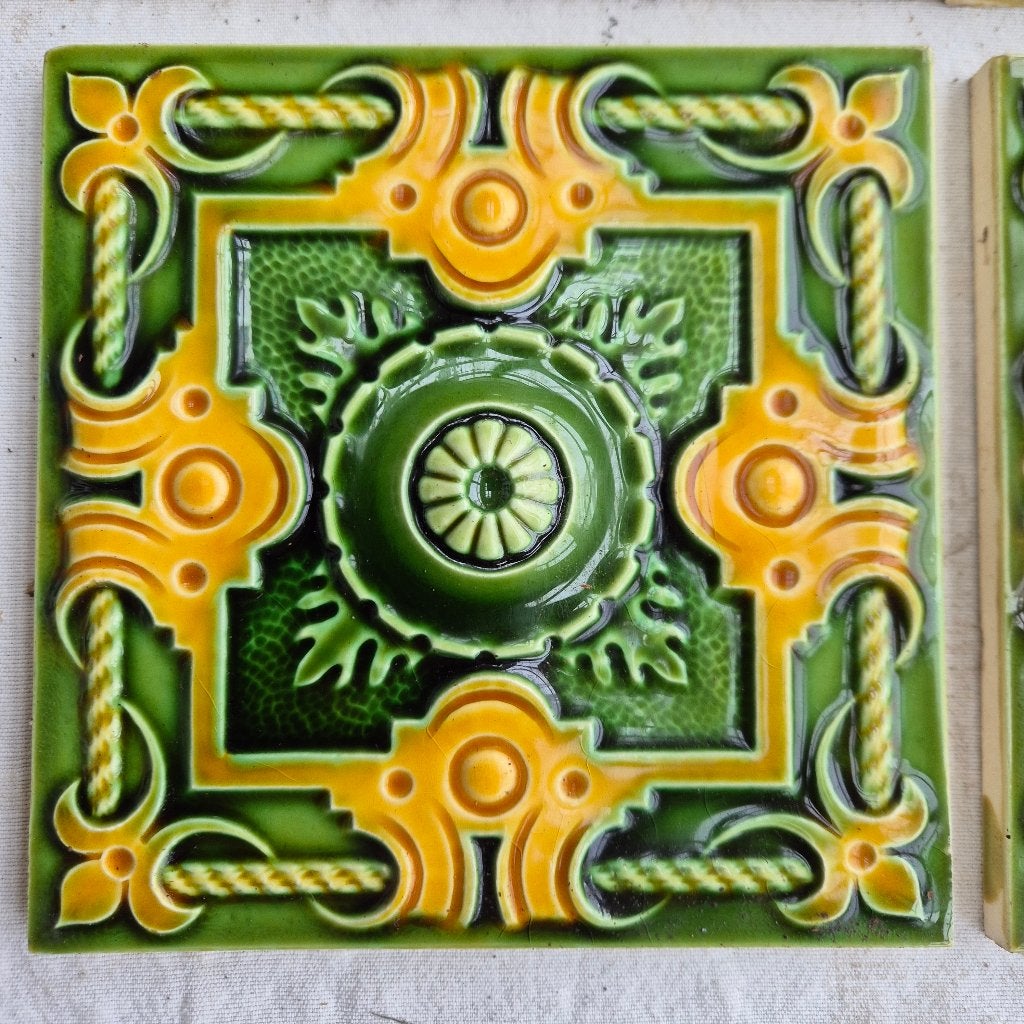 260 stuks art nouveau wandtegels Gilliot Hemiksem