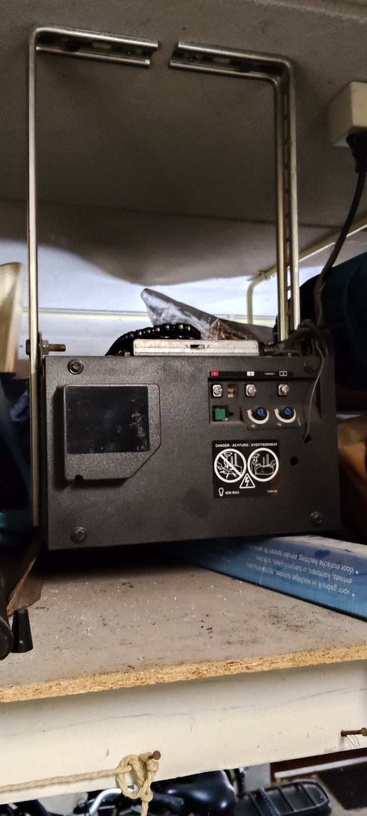 Garagedeuropener met afstandsbedieningen, Ophalen, Gebruikt